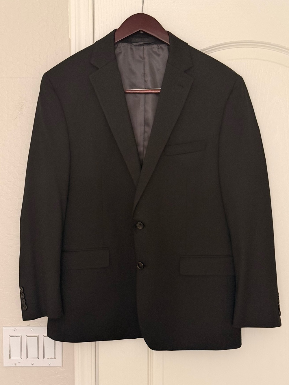 Lauren Ralph Lauren Men's Black Blazer Size 42R Two Button Notch Lapel